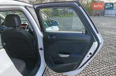 Універсал Opel Astra 2012 в 