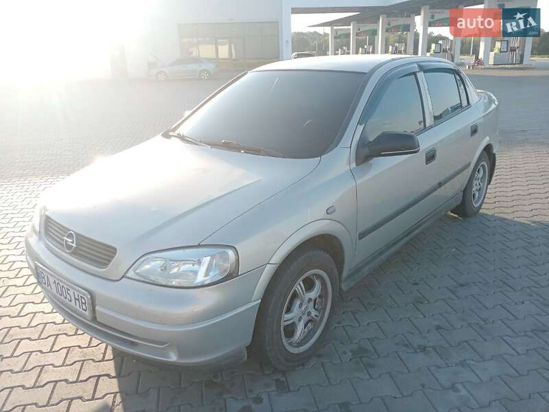 Седан Opel Astra 2006 в Голованевске фото 3 Седан Opel Astra 2006 в Голованевске