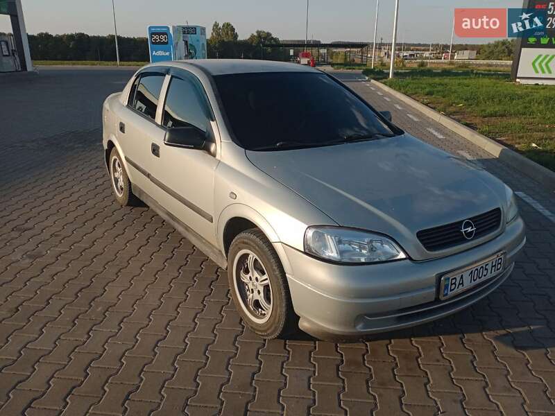 Седан Opel Astra 2006 в Голованевске фото 11 Седан Opel Astra 2006 в Голованевске