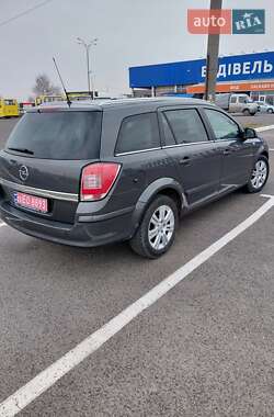 Универсал Opel Astra 2009 в 