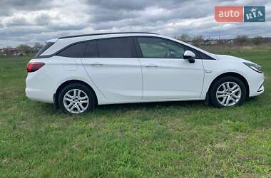 Универсал Opel Astra 2018 в 