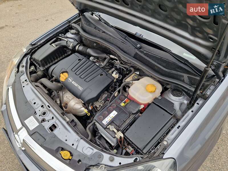 Універсал Opel Astra 2006 в Києві