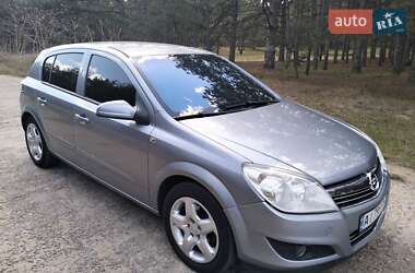 Хэтчбек Opel Astra 2008 в 