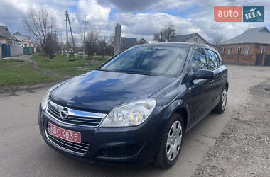 Хэтчбек Opel Astra 2008 в 