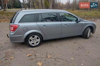 Универсал Opel Astra 2010 в 