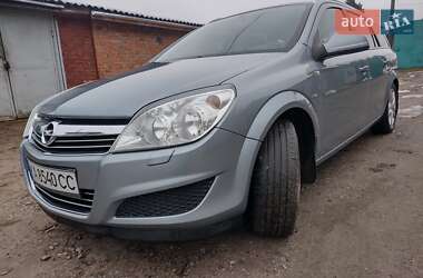 Универсал Opel Astra 2010 в 