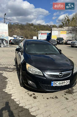 Универсал Opel Astra 2011 в 