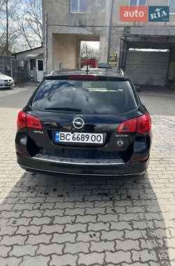 Универсал Opel Astra 2011 в 