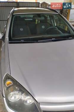 Универсал Opel Astra 2005 в 
