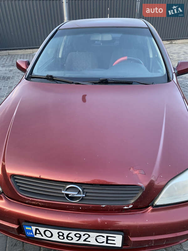 Седан Opel Astra 1999 в Мукачево
