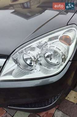 Универсал Opel Astra 2009 в 
