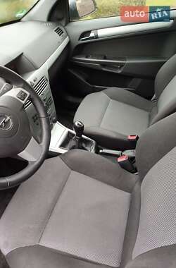 Универсал Opel Astra 2009 в 