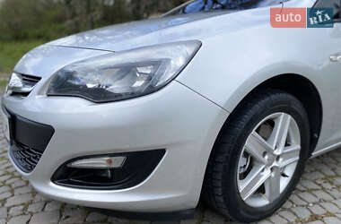 Универсал Opel Astra 2015 в 