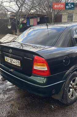 Седан Opel Astra 2006 в 