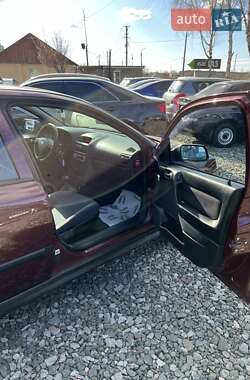 Хэтчбек Opel Astra 2004 в 