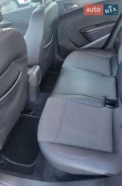 Універсал Opel Astra 2013 в 