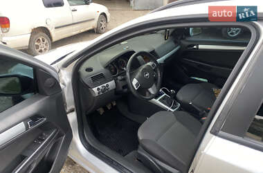 Универсал Opel Astra 2009 в 