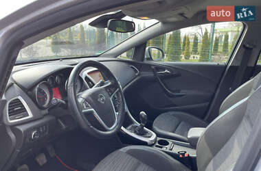 Универсал Opel Astra 2015 в 