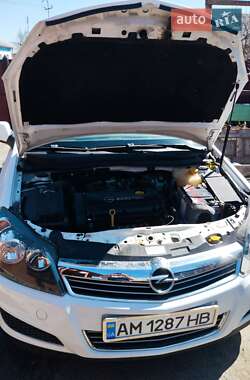 Opel Astra 2009 Opel Astra 2009