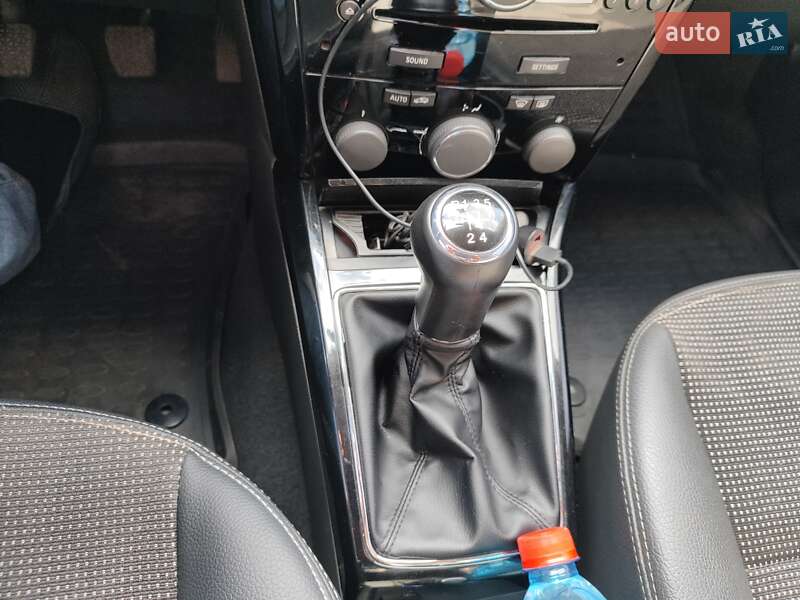 Универсал Opel Astra 2008 в Полтаве