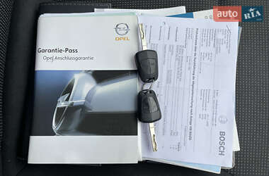 Универсал Opel Astra 2010 в 