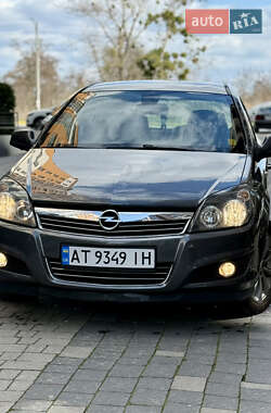 Opel Astra 2010 Opel Astra 2010