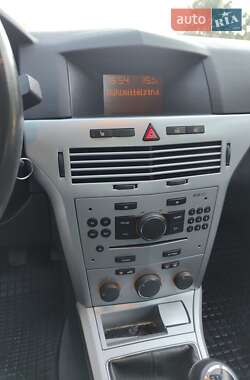 Универсал Opel Astra 2009 в 