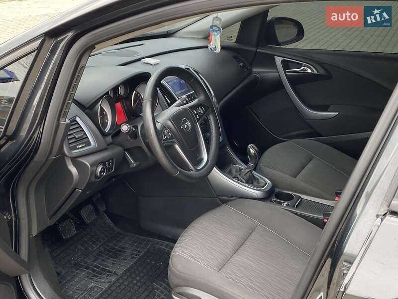 Универсал Opel Astra 2013 в Коломые