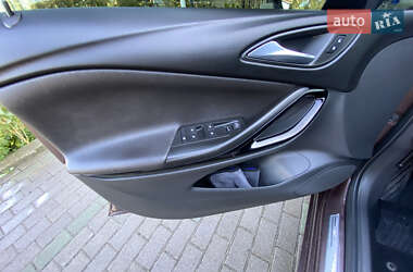 Универсал Opel Astra 2017 в 