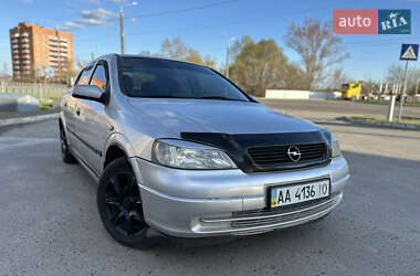 Седан Opel Astra 2003 в 