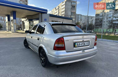 Седан Opel Astra 2003 в 