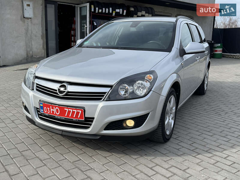 Универсал Opel Astra 2010 в 