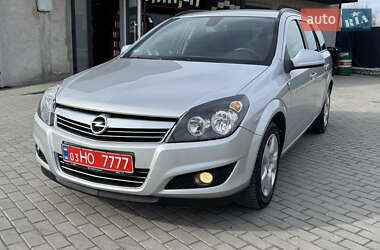 Opel Astra 2010