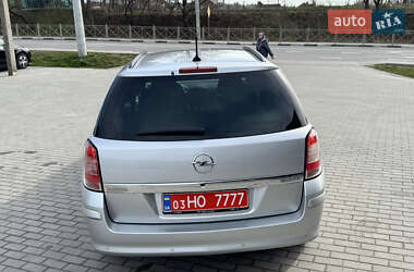 Универсал Opel Astra 2010 в 