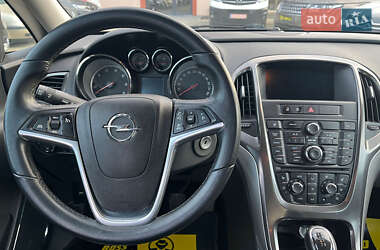 Універсал Opel Astra 2011 в 