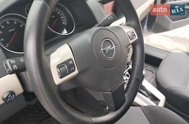 Хэтчбек Opel Astra 2008 в 