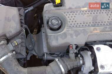 Універсал Opel Astra 2011 в 