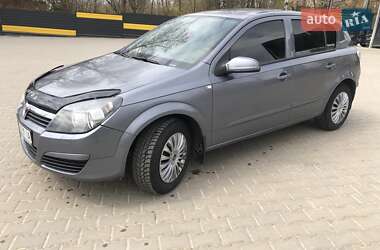 Хэтчбек Opel Astra 2006 в 