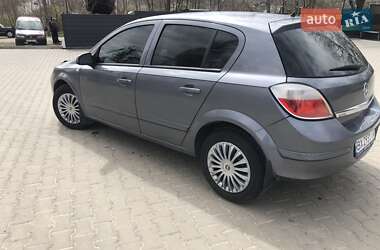 Хэтчбек Opel Astra 2006 в 
