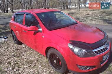 Хэтчбек Opel Astra 2013 в 