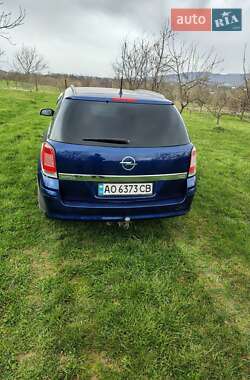 Универсал Opel Astra 2005 в 