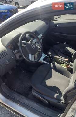 Седан Opel Astra 2012 в 