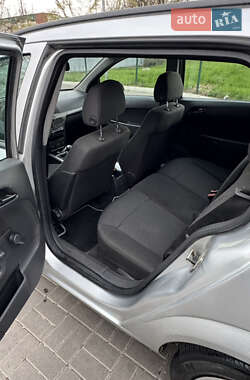 Универсал Opel Astra 2005 в 