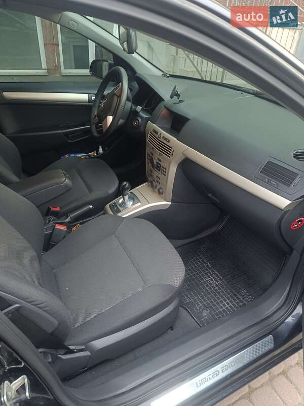 Универсал Opel Astra 2008 в Ивано-Франковске