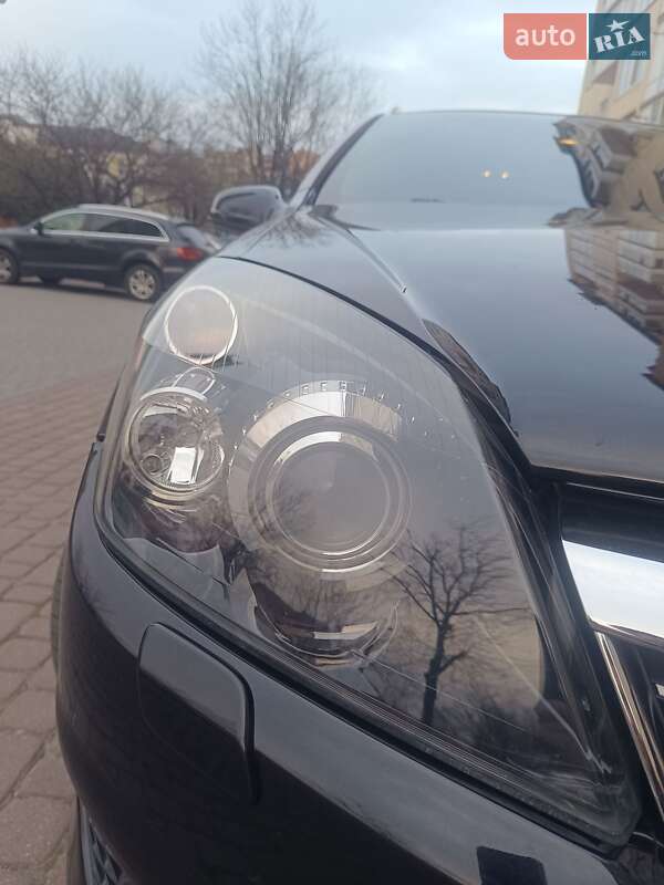 Универсал Opel Astra 2008 в Ивано-Франковске