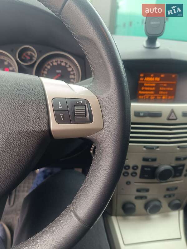 Универсал Opel Astra 2008 в Ивано-Франковске