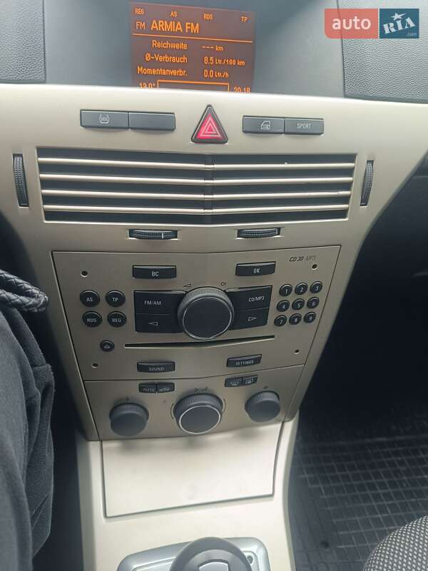 Универсал Opel Astra 2008 в Ивано-Франковске