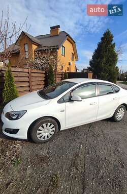 Седан Opel Astra 2020 в Киеве