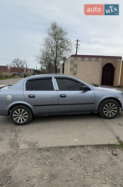 Седан Opel Astra 2006 в 
