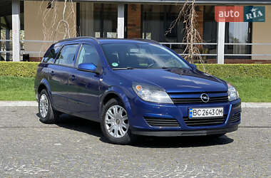 Універсал Opel Astra 2004 в Жовкві